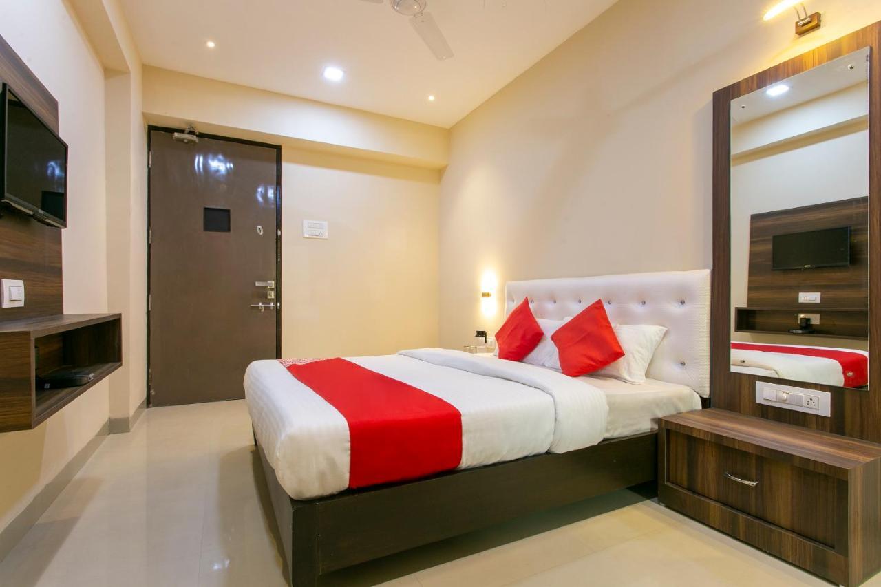 Oyo 62220 Hotel Stay Inn Kalyān Esterno foto