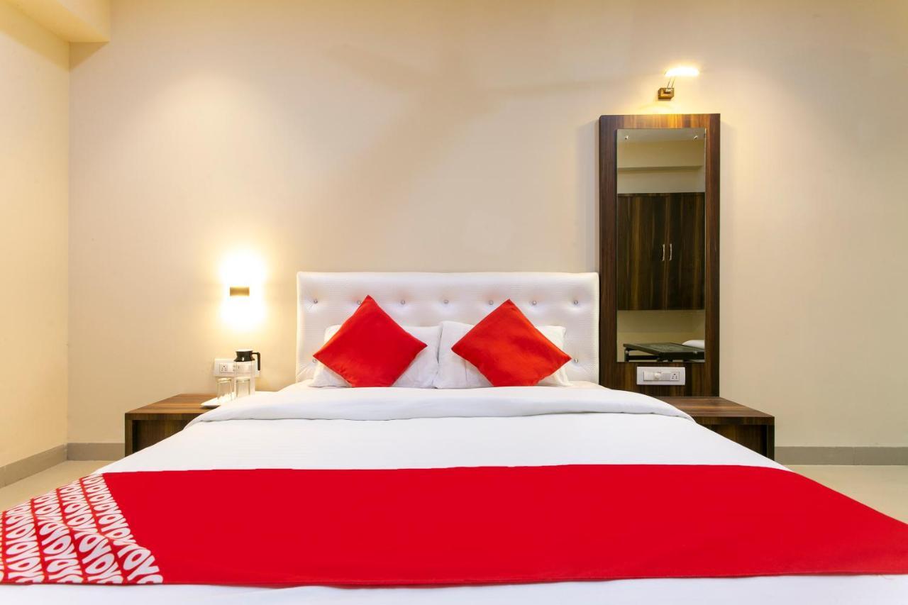 Oyo 62220 Hotel Stay Inn Kalyān Esterno foto